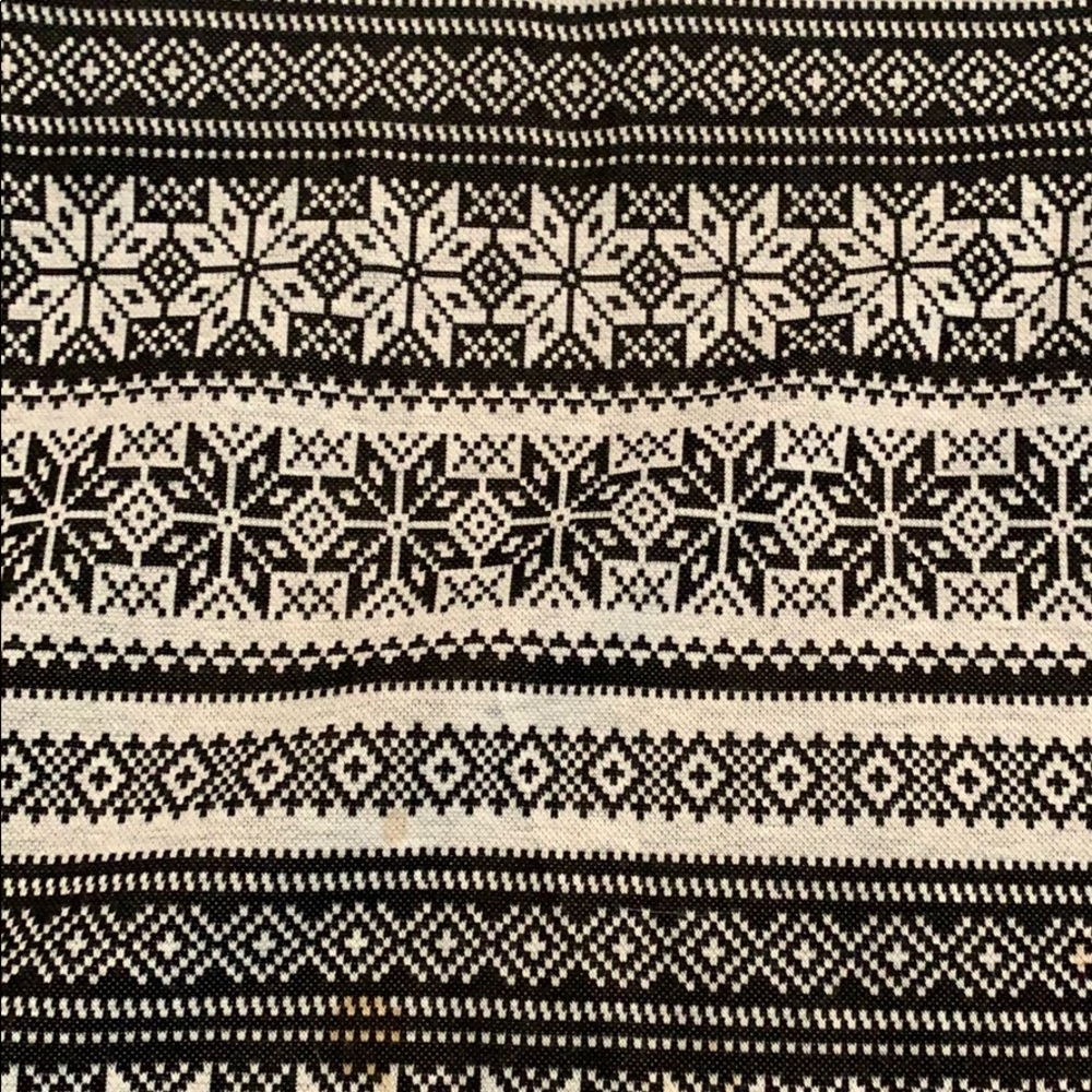Pattern Skirt - Picture 2 of 3